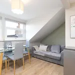 Cosy Apartment Coventry City Centre Parking Wifi